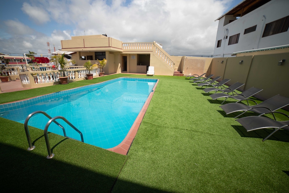 

Milano - Puerto Ayora - Hotel Red Booby