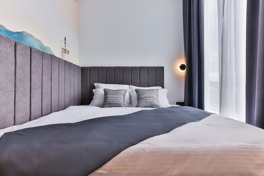 

Milano - Tivat - Hotel Boka