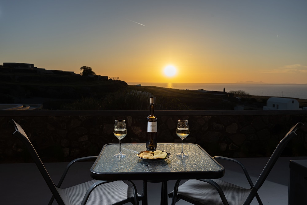 

Verona - Santorini, Isole Greche - Nastram Suites Oia