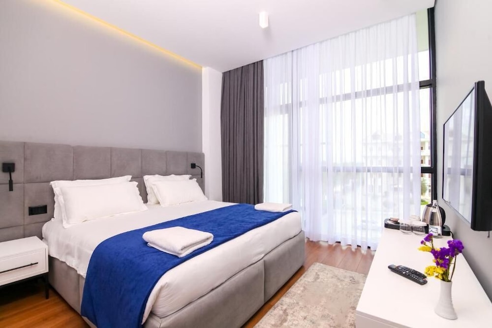 

Catania - Rinas - N HOTEL BY NOSHI