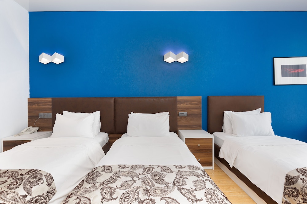 

Milano - Nizhnyaya Alekseyevka - Iveria Inn Hotel