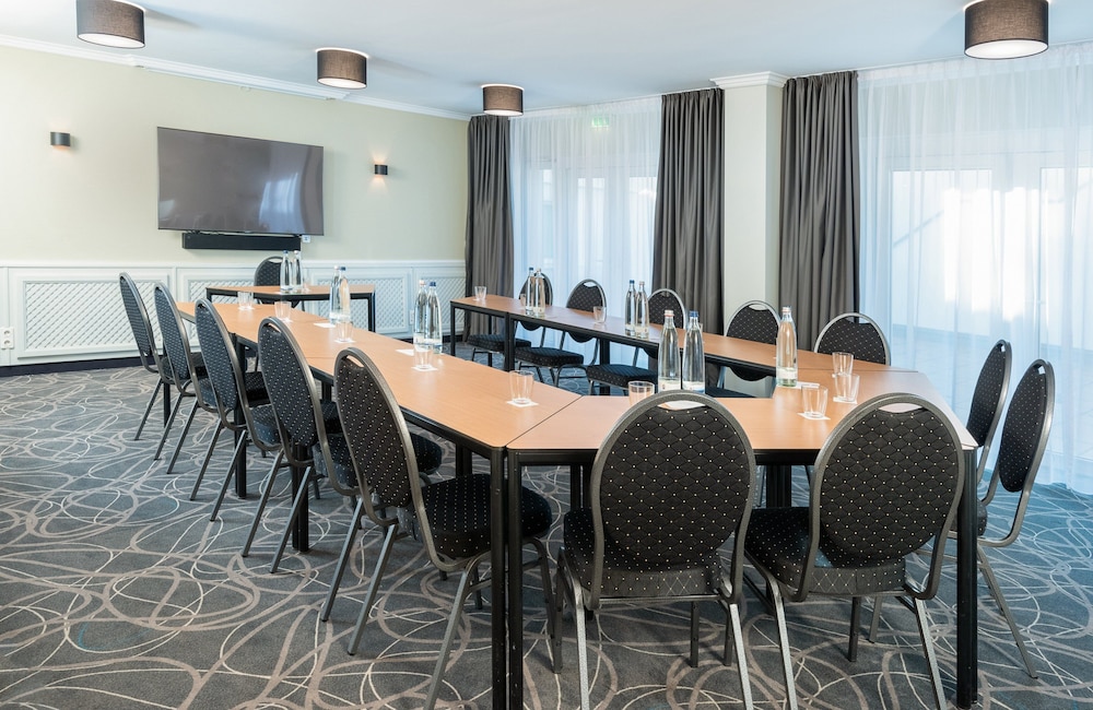 

Napoli - Schönefeld - Leonardo Boutique Hotel Berlin City South