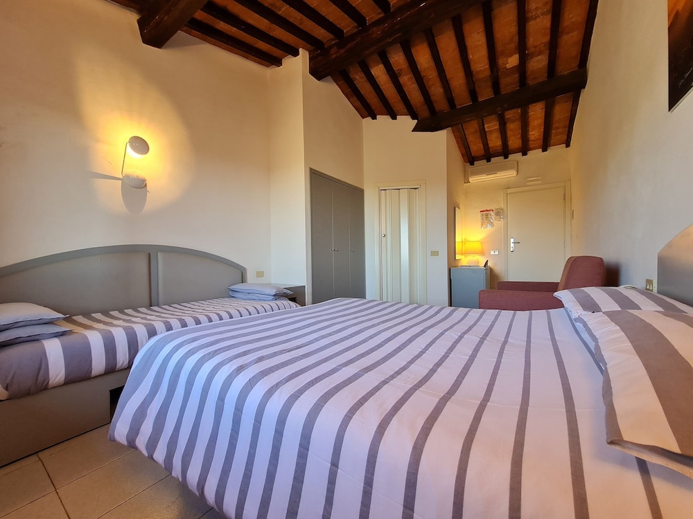 

Milano - San Gimignano - Hotel Da Graziano