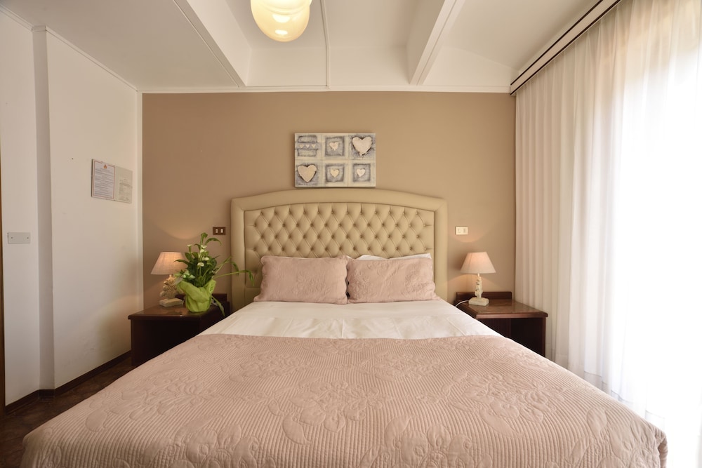 

Bologna - Imperia - Hotel Bergamo Mare Mhotelsgroup