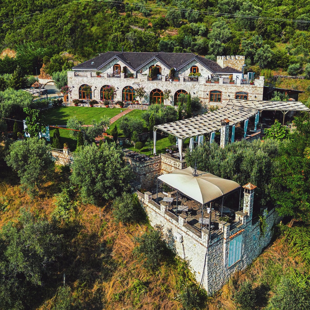 

Bari - Dajt - Chateau Fasel
