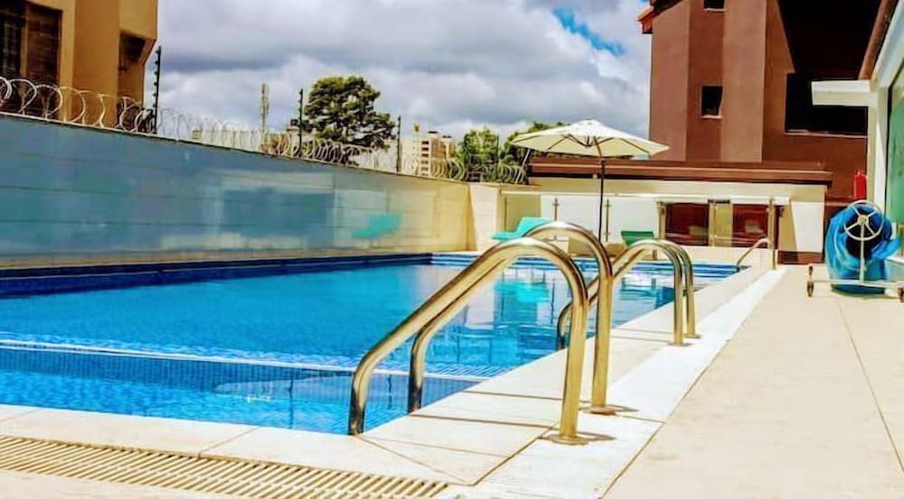 

Venezia - Mtwapa - Myriad stays beachfront
