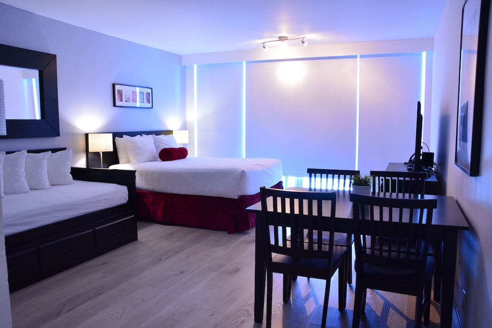 

Milano - Surfside - New Point Miami Beach Apartments