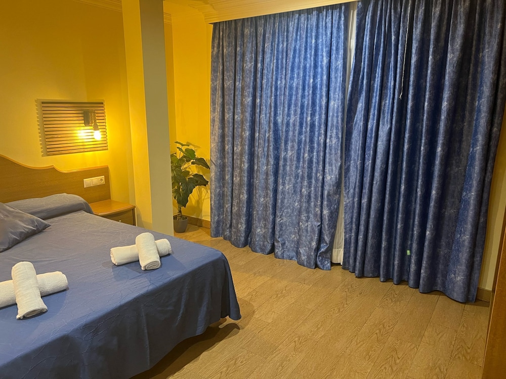 

Cagliari - Roses - Hotel Portofino by InsideHome