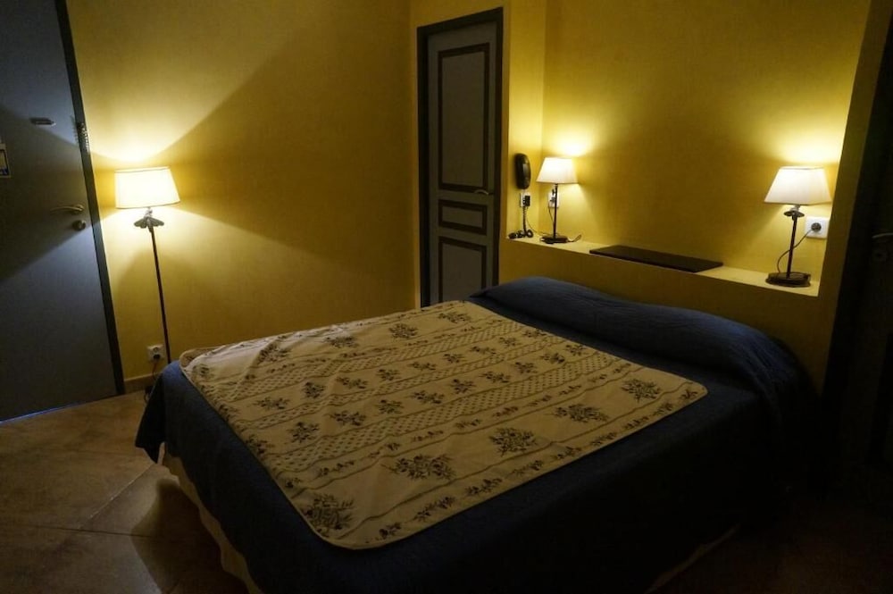 

Napoli - Macinaggio - Hotel Le Saint Jean