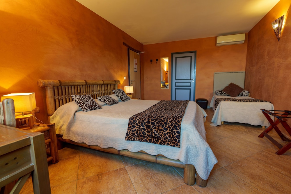 

Torino - Macinaggio - Hotel Le Saint Jean