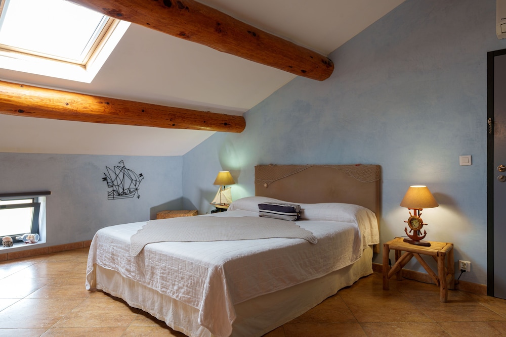 

Napoli - Macinaggio - Hotel Le Saint Jean