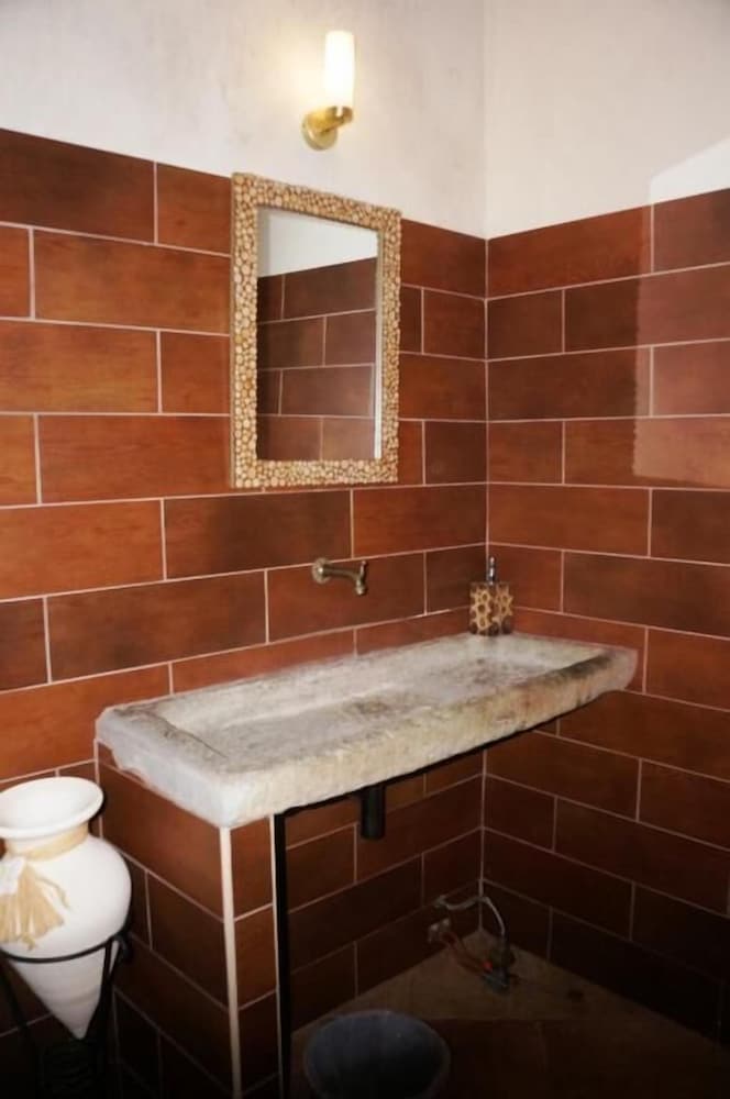 

Roma - Macinaggio - Hotel Le Saint Jean