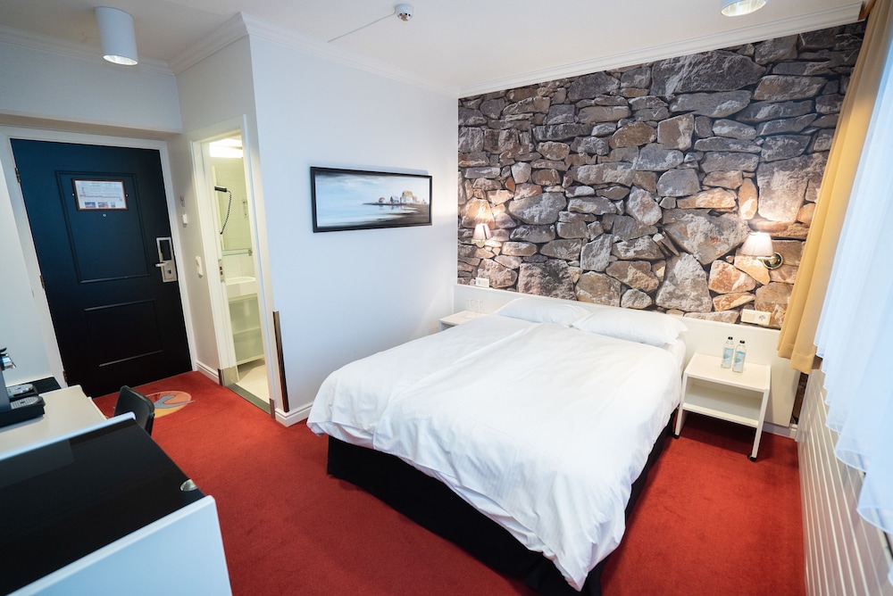 

Milano - Vogar - Hotel Keflavik by Reykjavik Keflavik Airport