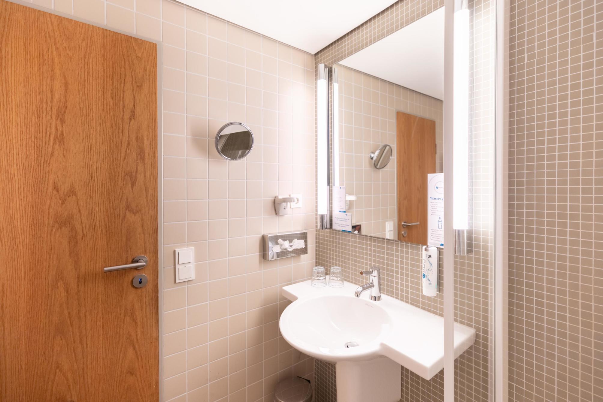 

Bologna - Colonia - Select Hotel Silence Garden Koln