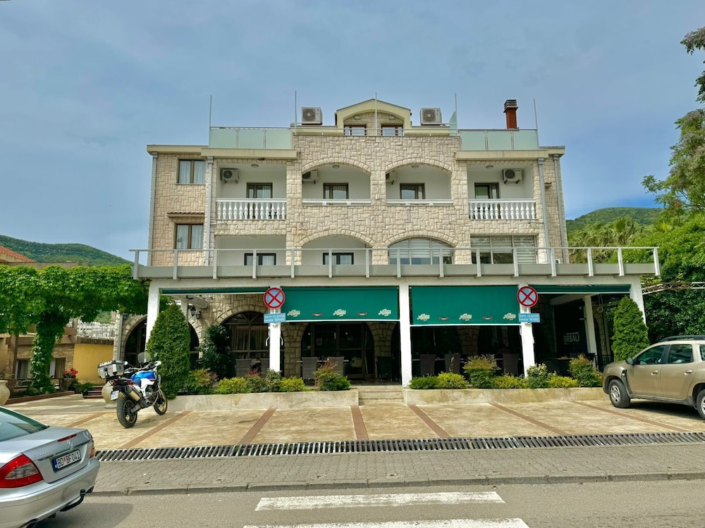 

Napoli - Costa Montenegro - Hotel Grbalj