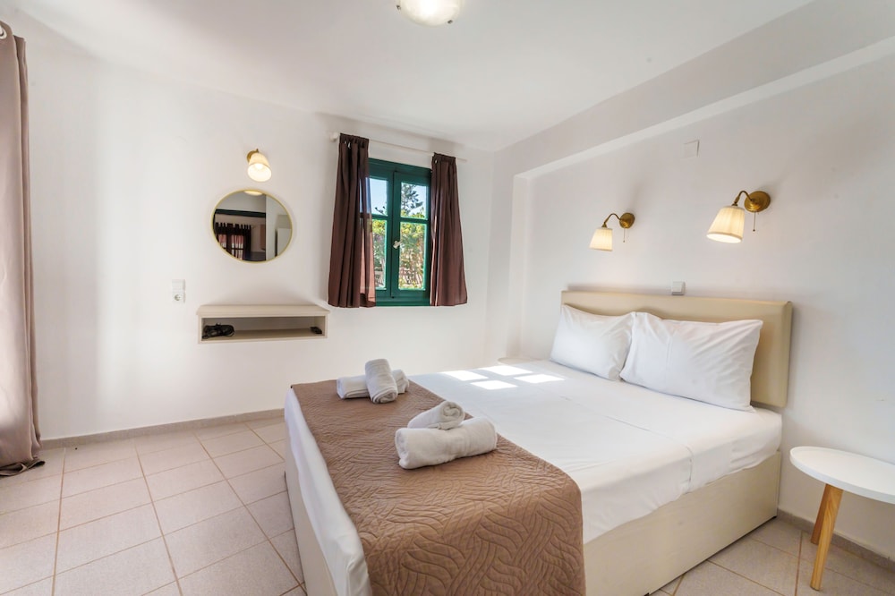 

Genova - Heraklion - Kri-Kri Village Holiday Apts by Estia