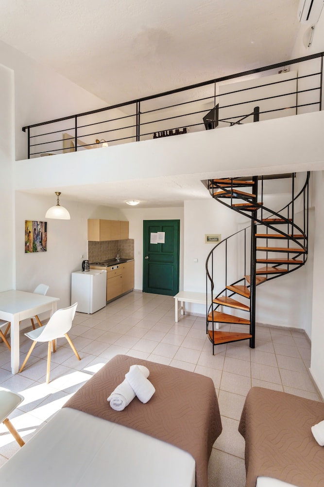 

Milano - Gournes - Kri-Kri Village Holiday Apts by Estia