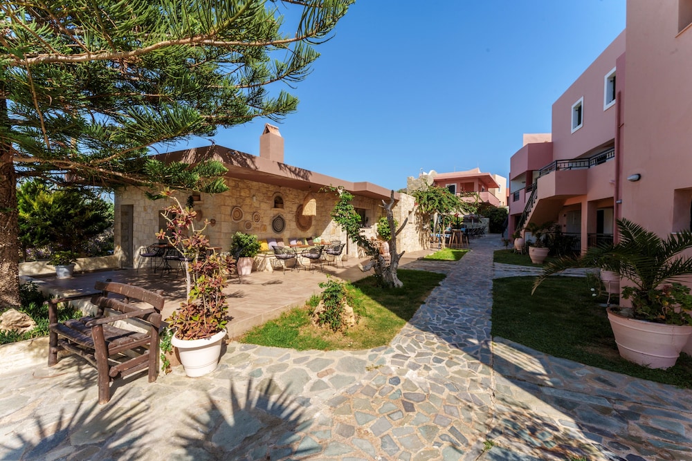 

Roma - Kokkíni Khánion - Kri-Kri Village Holiday Apts by Estia