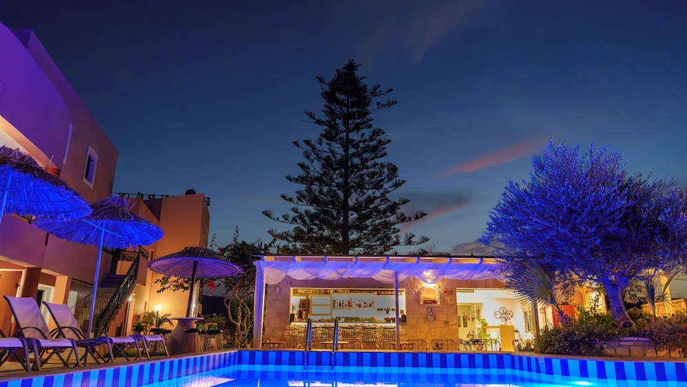 

Pisa - Heraklion - Kri-Kri Village Holiday Apts by Estia