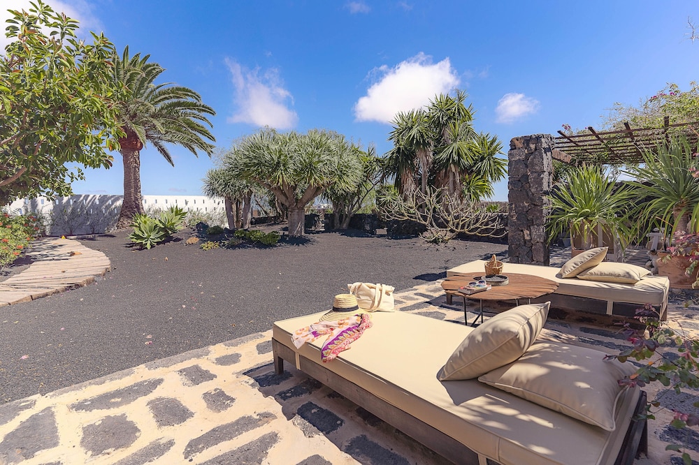 

Palermo - La Vegueta - Lanzarote - Caserio de Mozaga - Hotel Rural