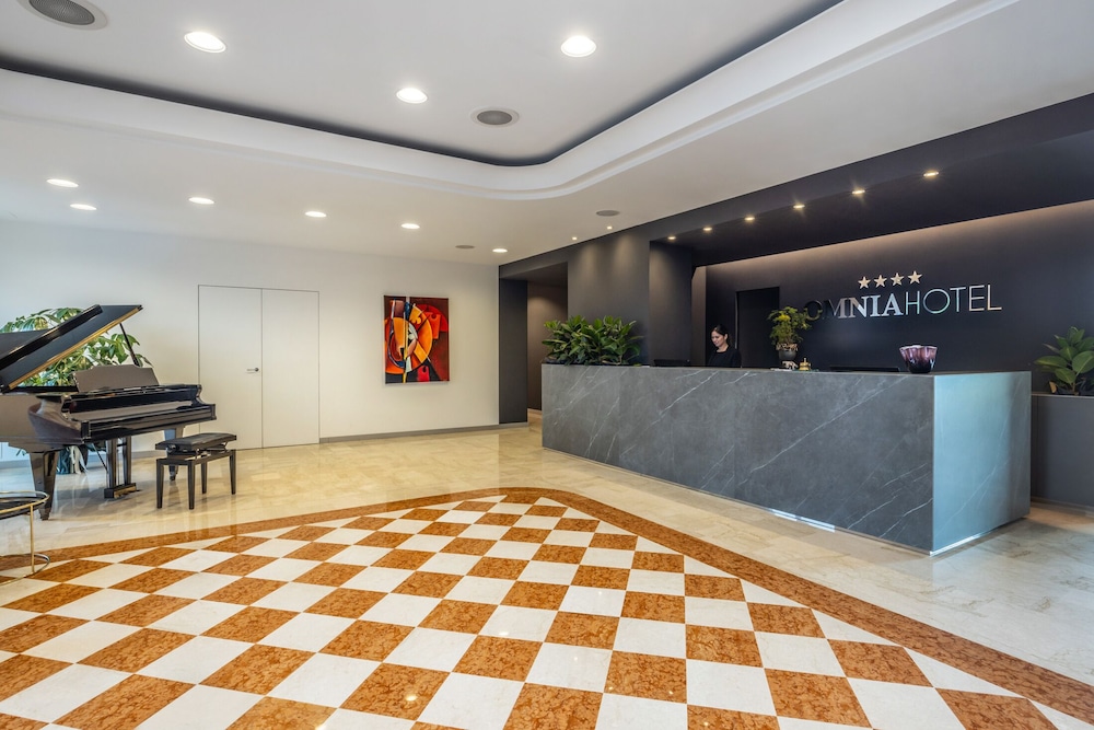 

Palermo - Ceggia - Hotel Omnia