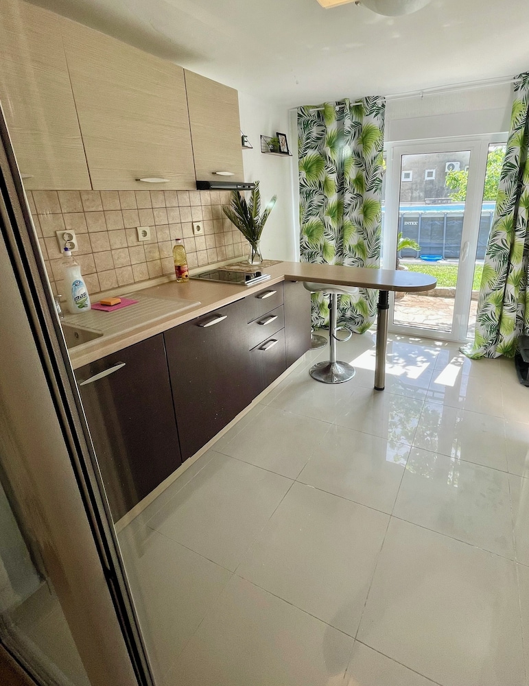 

Roma - Herceg Novi - Family House with pool & sea view