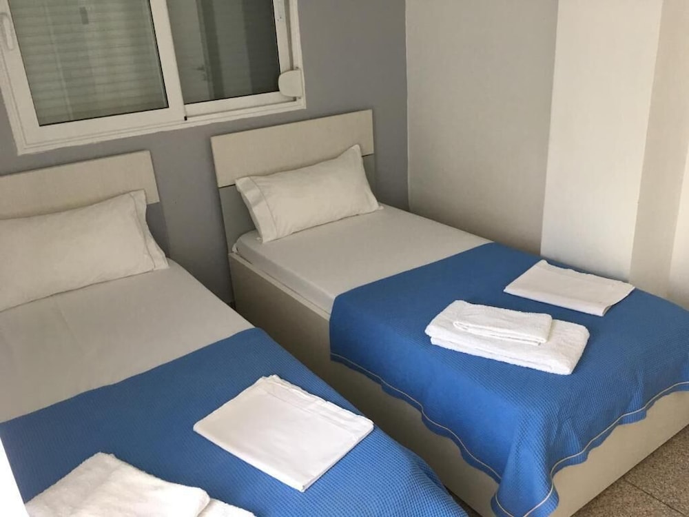 

Roma - Himarë - Hotel Stolis