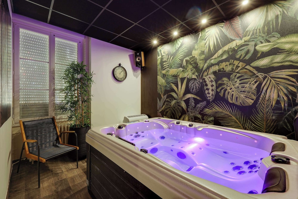 BRIT HOTEL & SPA Le Roc au Chien