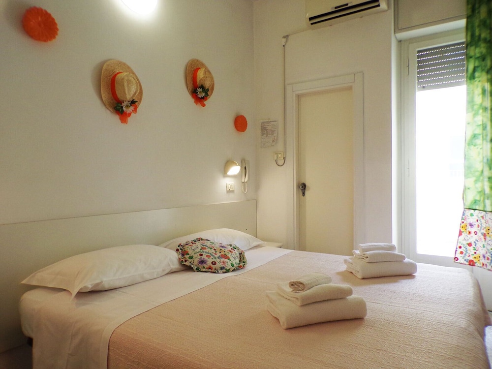 

Napoli - Riccione - Hotel Graziella Mare