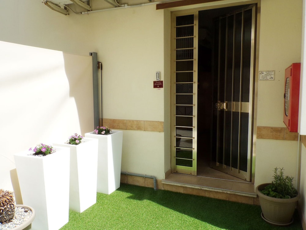 

Roma - Riviera Romagnola, Mare Italia - Hotel Graziella Mare