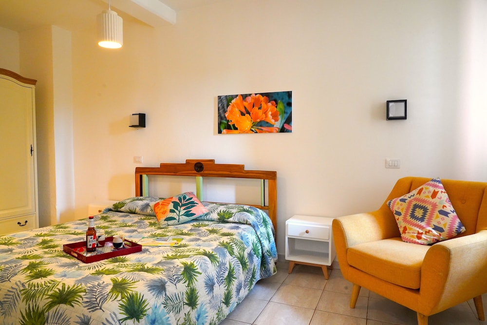 

Milano - Fertilia - Flowery Inn Villa