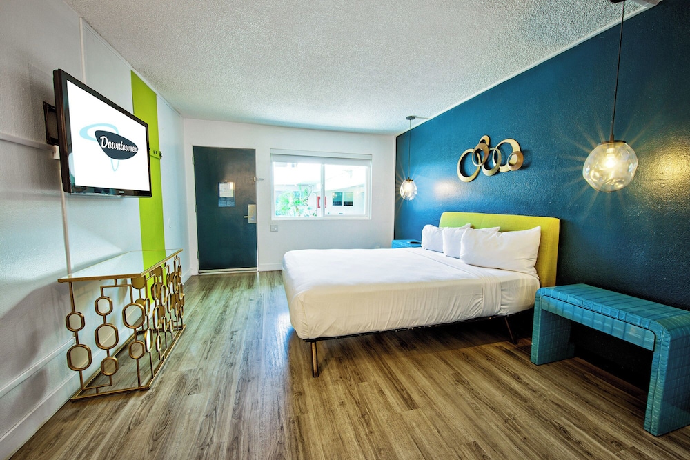 

Roma - Las Vegas (NV) - Downtowner Boutique Hotel