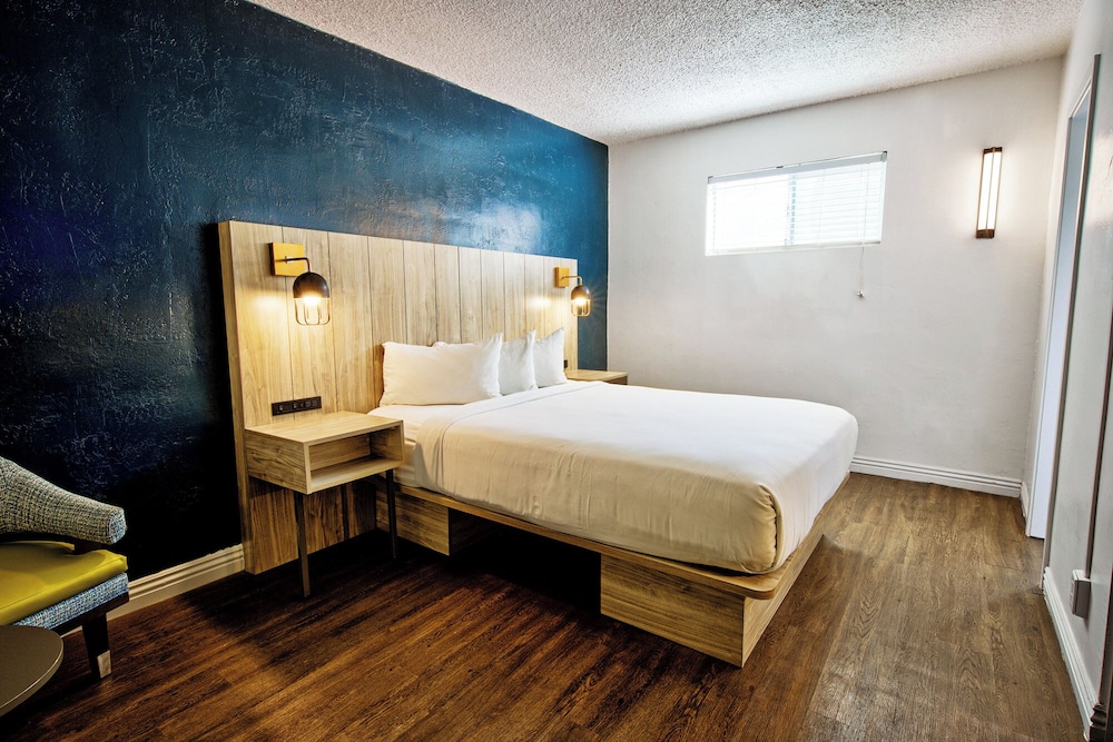 

Catania - Las Vegas (NV) - Downtowner Boutique Hotel