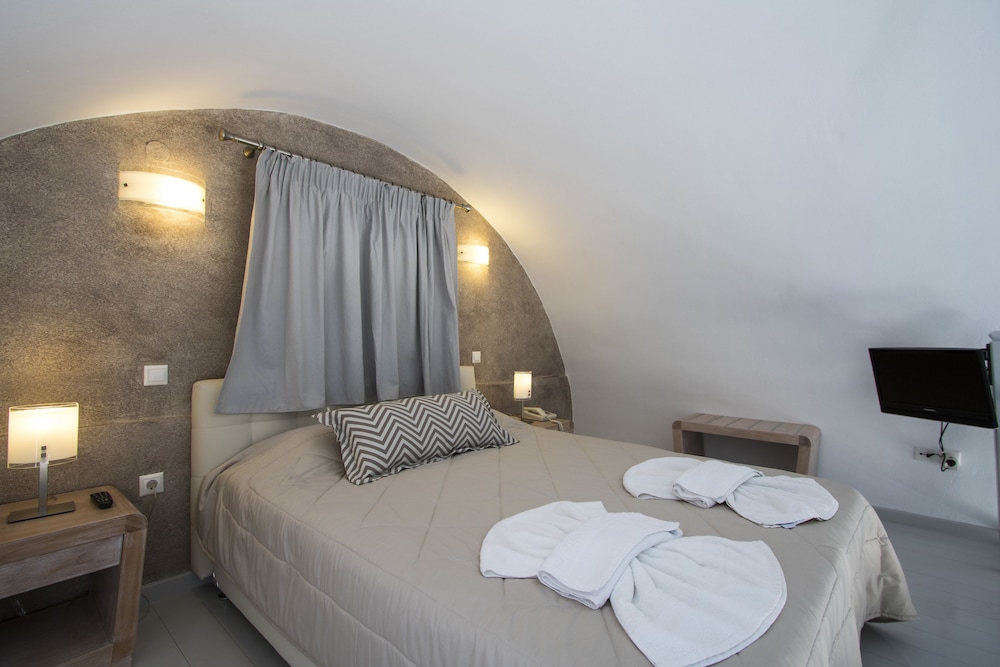 

Milano - Oia - Erato Apartments