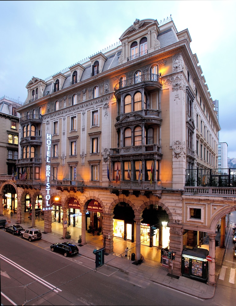 

Catania - Genova - Hotel Bristol Palace