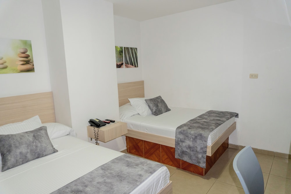 

Roma - Envigado - Hotel Alcaravan Medellín