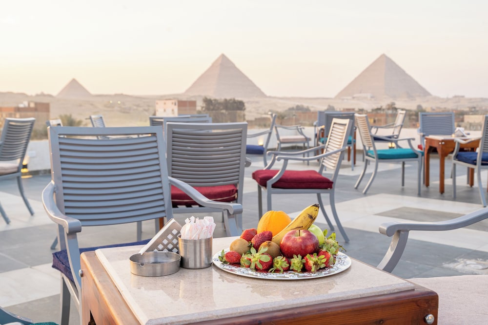 

Milano - Kirdāsah - Nine Pyramids View Hotel