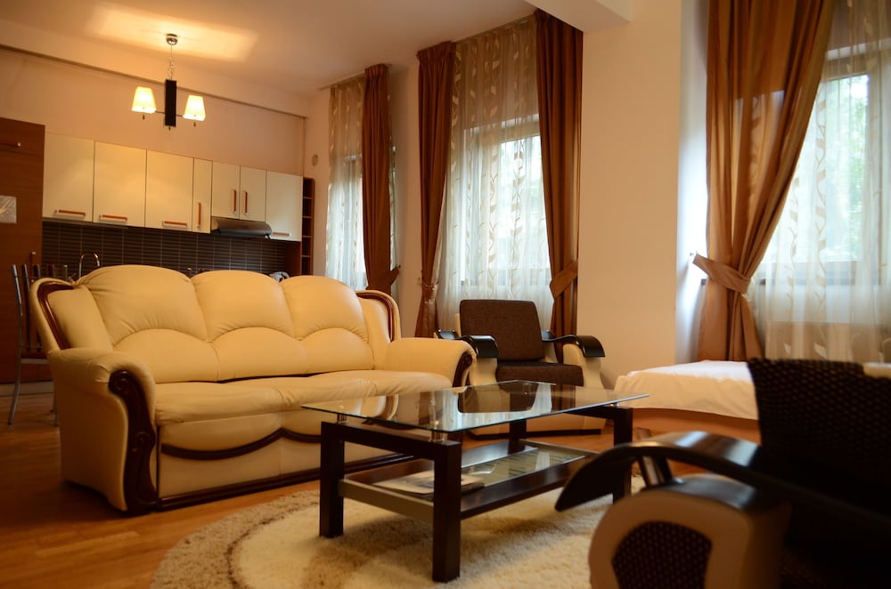 

Catania - Otopeni - Monte Carlo Palace Suites