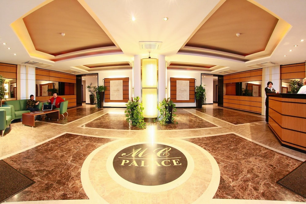 

Venezia - Otopeni - Monte Carlo Palace Suites