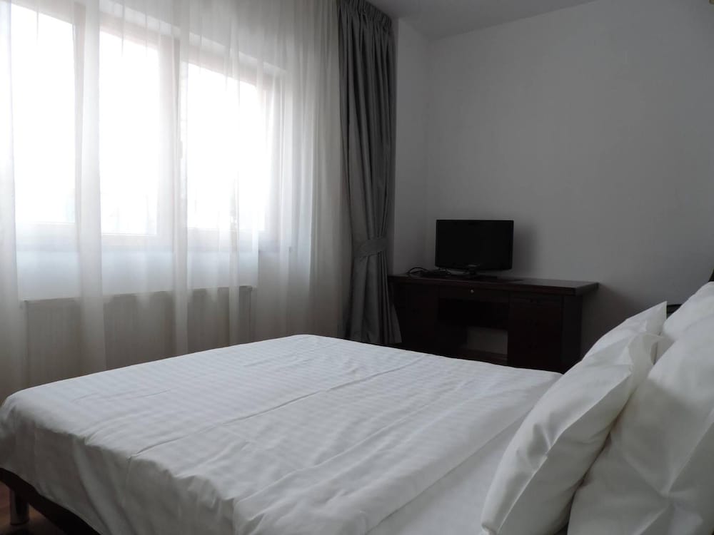 

Torino - Otopeni - Monte Carlo Palace Suites