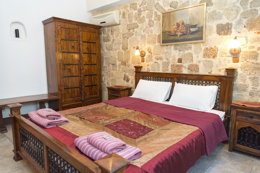 

Palermo - Rodi, Isole Greche - Spot Hotel