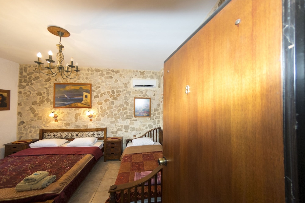 

Bologna - Ialyssos - Spot Hotel