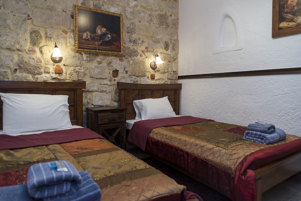 

Verona - Koskinou - Spot Hotel