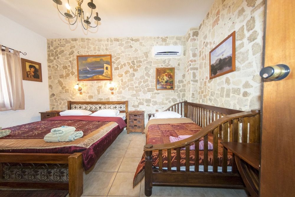 

Bologna - Ialyssos - Spot Hotel