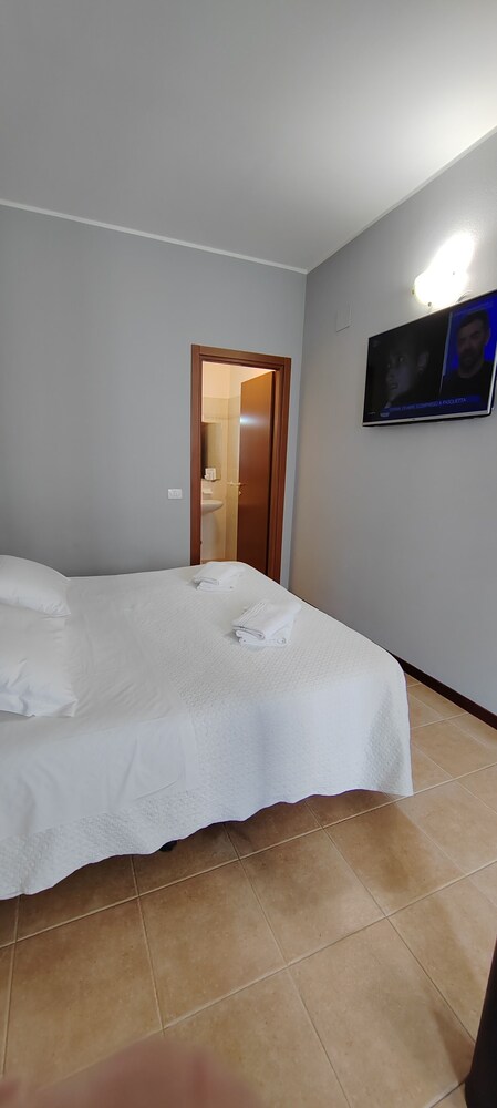 

Lamezia Terme - Sesto San Giovanni - Hotel Nuovo Rondò