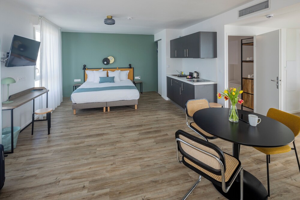 

Napoli - Le Havre - All Suites Appart Hotel Le Havre