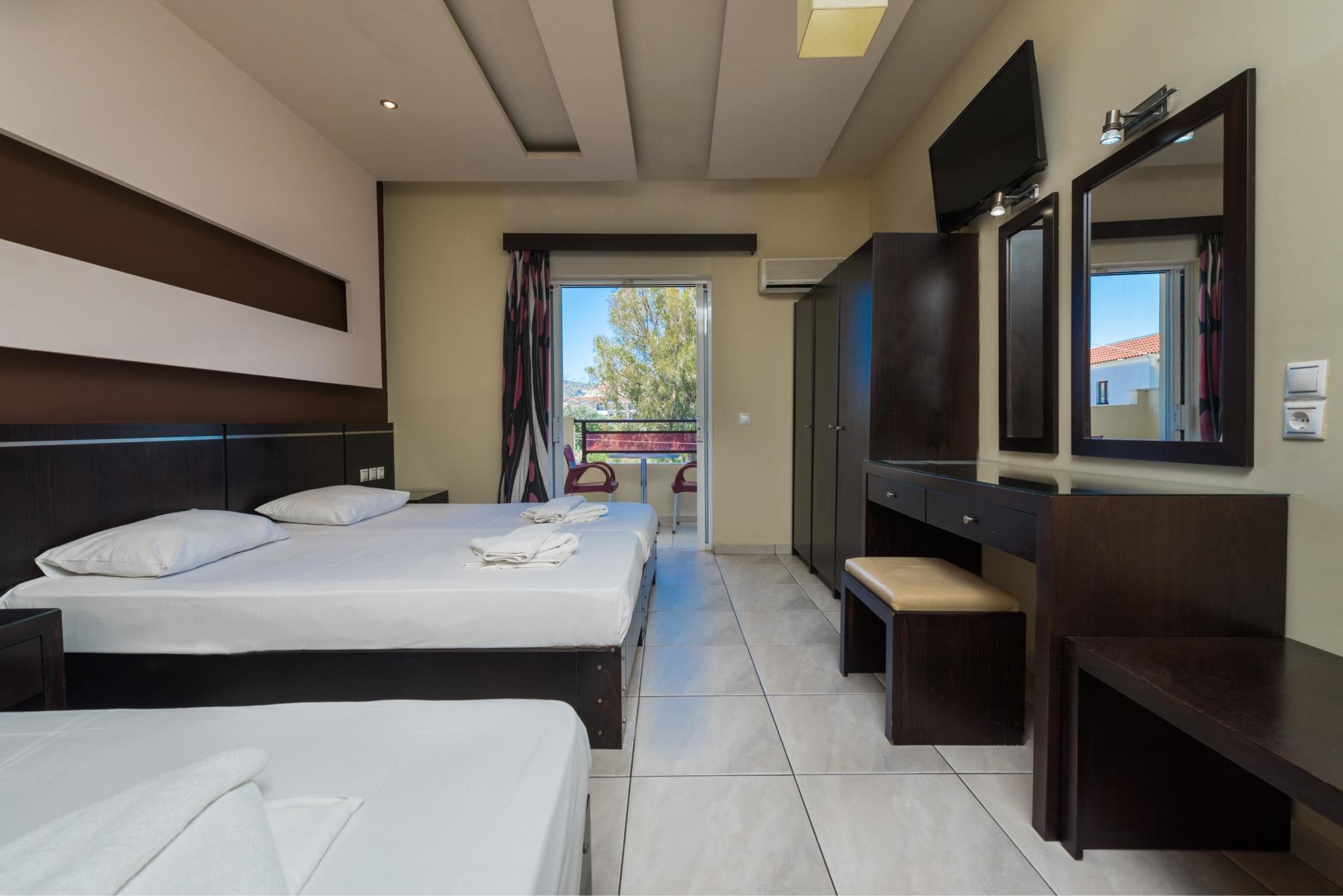 

Roma - Laganas - Canadian Hotel