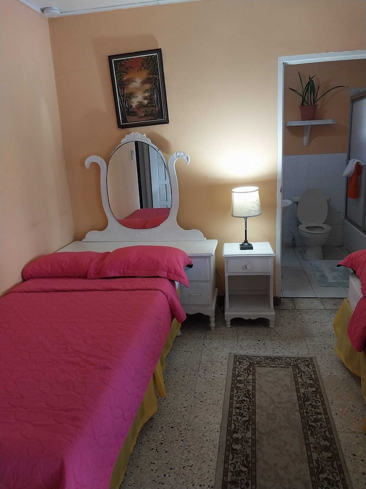 

Milano - Ocho Rios - Hunter's Rest Villa