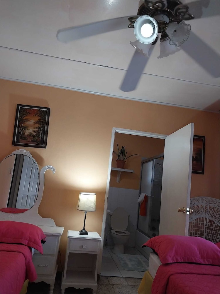 

Napoli - Ocho Rios - Hunter's Rest Villa