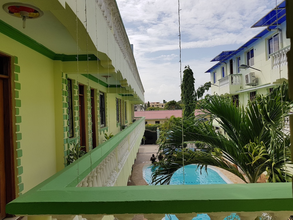 

Venezia - Mtwapa - Prestige Leisure Hotel